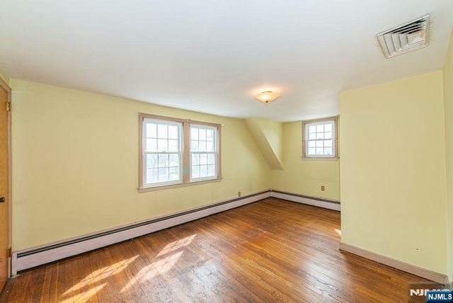 567 Windsor Road, Wood Ridge, NJ 07075