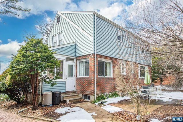 567 Windsor Road, Wood Ridge, NJ 07075