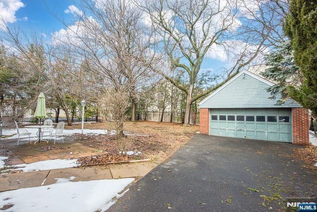 567 Windsor Road, Wood Ridge, NJ 07075