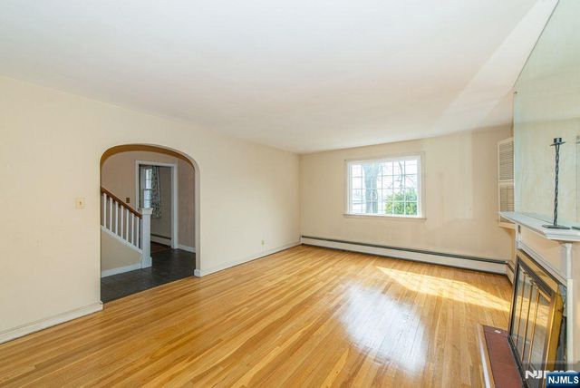 567 Windsor Road, Wood Ridge, NJ 07075