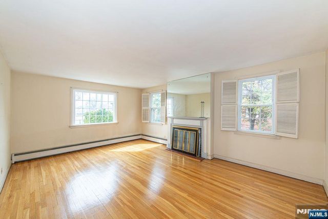 567 Windsor Road, Wood Ridge, NJ 07075