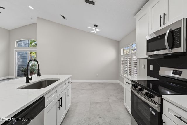 2136 TRAILWOOD Drive, Fleming Island, FL 32003