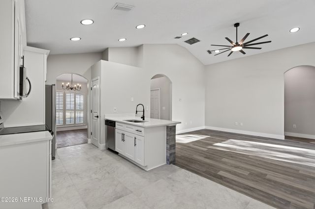 2136 TRAILWOOD Drive, Fleming Island, FL 32003