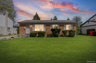 29740 Brentwood Street, Southfield, MI 48076