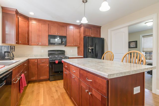 94 Young Road, Barrington, NH 03825