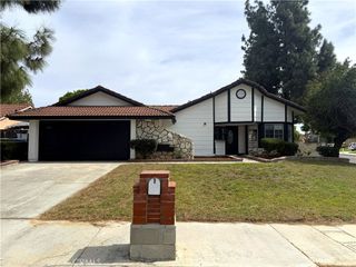 11638 Freedom Trail, Riverside, CA 92503