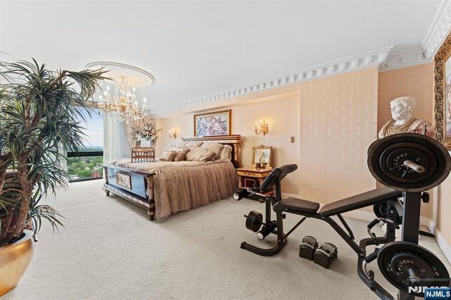 1512 Palisade Avenue 18J, Fort Lee, NJ 07024
