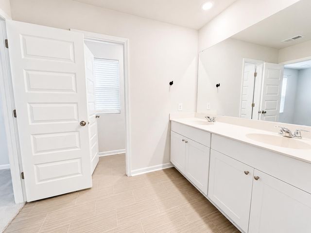8040 Reagan Way, North Charleston, SC 29418