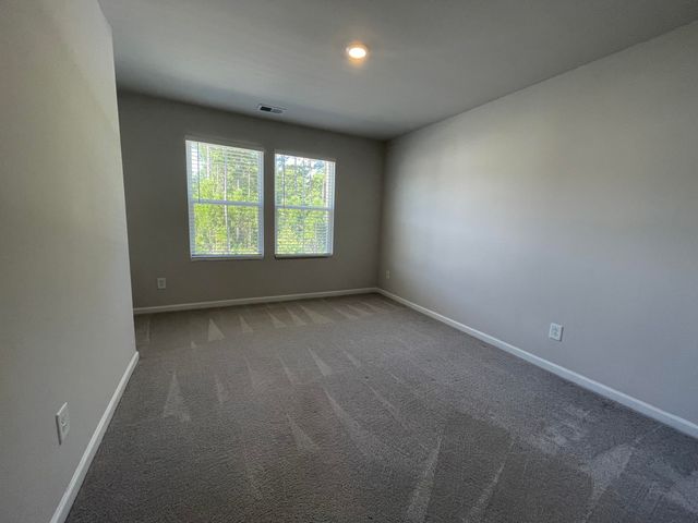 8040 Reagan Way, North Charleston, SC 29418