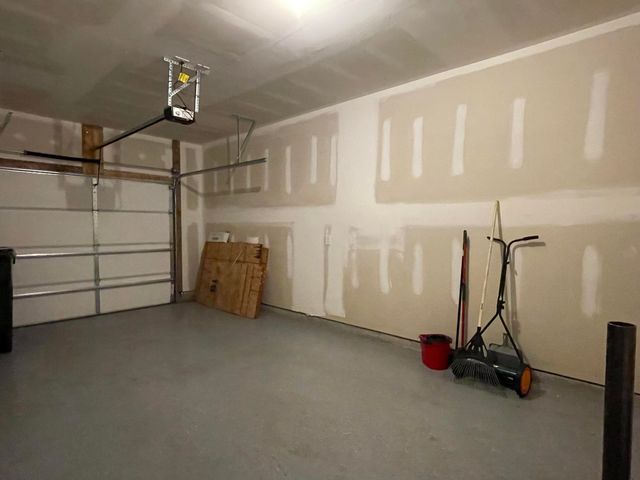 8040 Reagan Way, North Charleston, SC 29418
