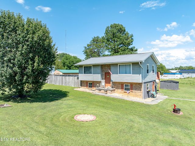200 Sequoyah Drive, Madisonville, TN 37354