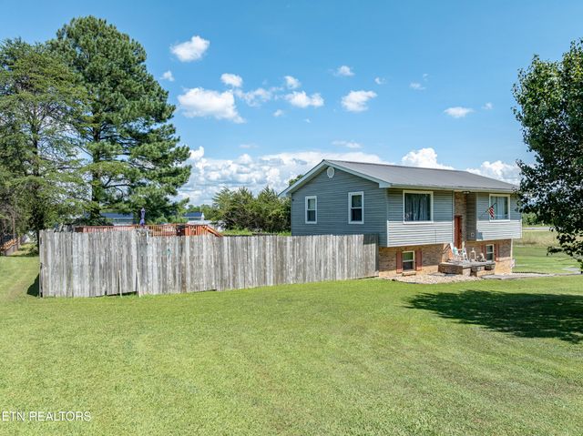 200 Sequoyah Drive, Madisonville, TN 37354