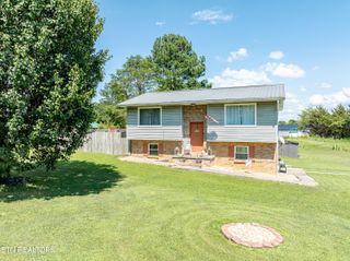 200 Sequoyah Drive, Madisonville, TN 37354