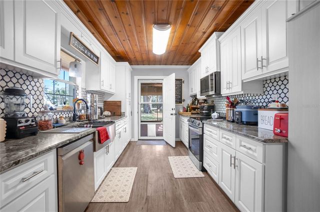 3299 COUNTY ROAD 521, Wildwood, FL 34785