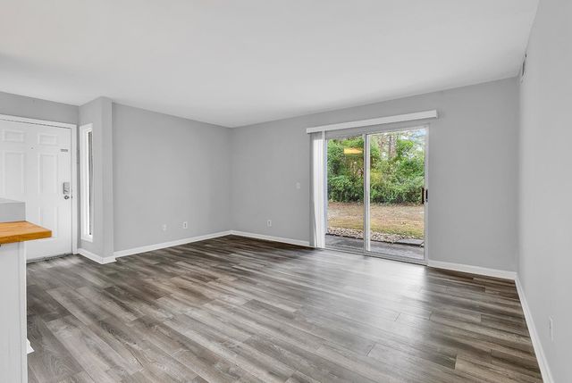 1356 Glenns Bay Rd Apt 204I, Myrtle Beach, SC 29575