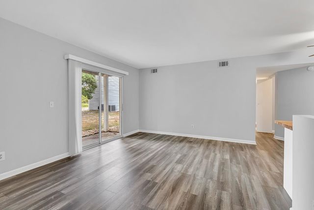 1356 Glenns Bay Rd Apt 204I, Myrtle Beach, SC 29575