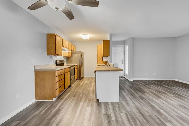 1356 Glenns Bay Rd Apt 204I, Myrtle Beach, SC 29575