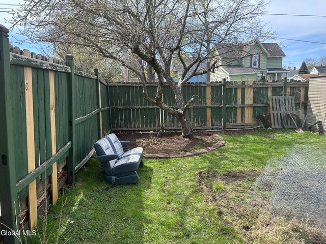 34 Franklin Street, Gloversville, NY 12078