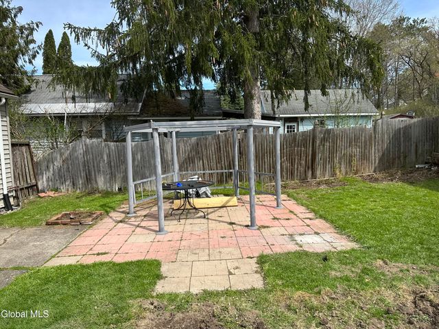 34 Franklin Street, Gloversville, NY 12078