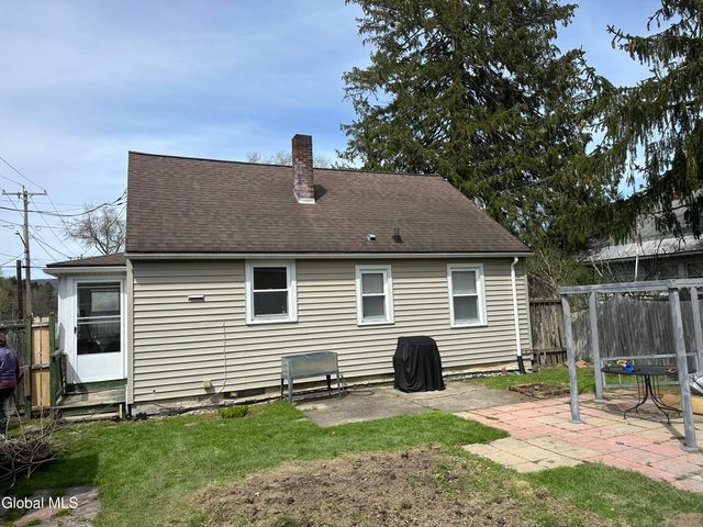 34 Franklin Street, Gloversville, NY 12078