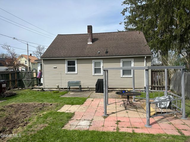 34 Franklin Street, Gloversville, NY 12078