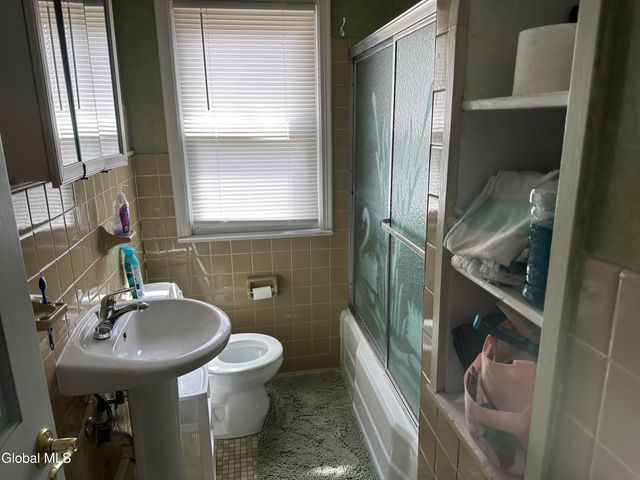 34 Franklin Street, Gloversville, NY 12078