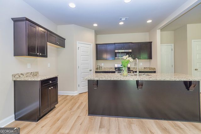 105 Hunts Mill Circle, Griffin, GA 30224