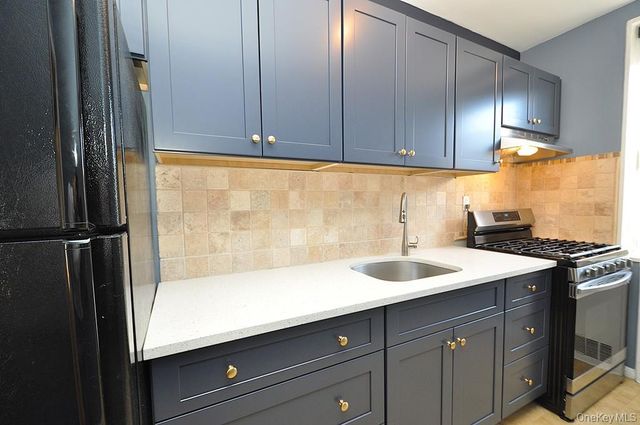 796 Bronx River Road B67, Bronxville, NY 10708