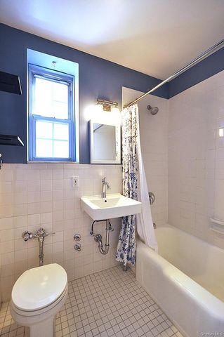 796 Bronx River Road B67, Bronxville, NY 10708