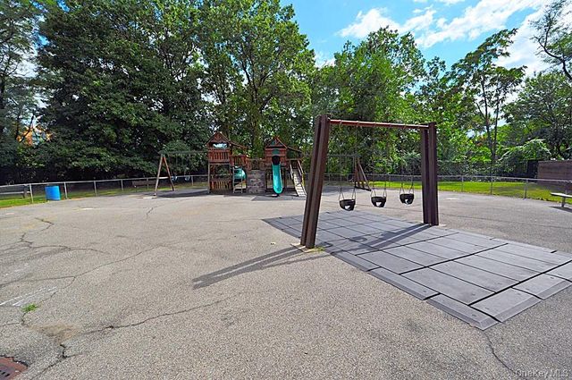 796 Bronx River Road B67, Bronxville, NY 10708