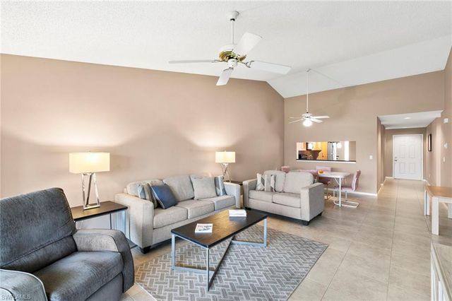 236 Pebble Beach CIR A202, Naples, FL 34113
