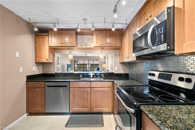 236 Pebble Beach CIR A202, Naples, FL 34113