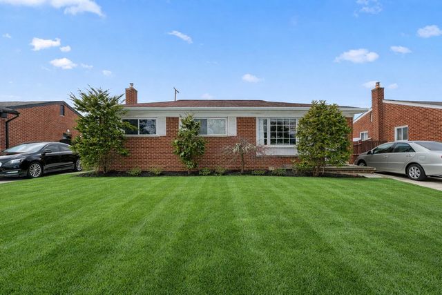5845 Plainfield Street, Dearborn Heights, MI 48127
