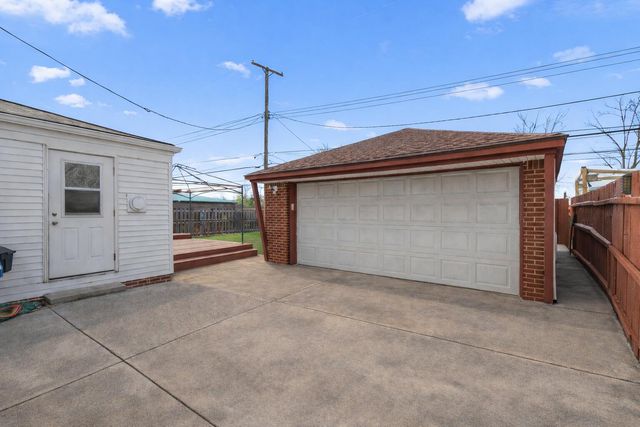 5845 Plainfield Street, Dearborn Heights, MI 48127