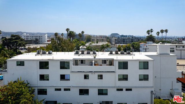 3667 Mentone Avenue, Los Angeles, CA 90034