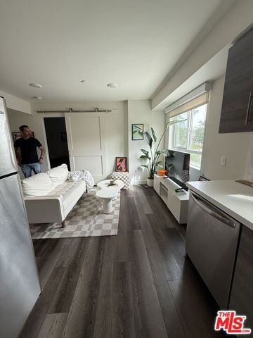 3667 Mentone Avenue, Los Angeles, CA 90034