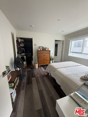 3667 Mentone Avenue, Los Angeles, CA 90034