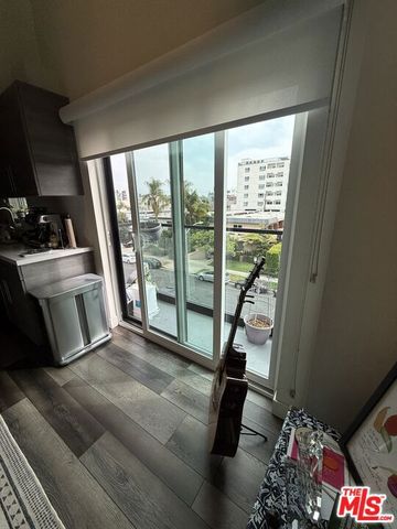 3667 Mentone Avenue, Los Angeles, CA 90034