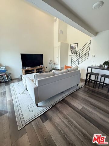 3667 Mentone Avenue, Los Angeles, CA 90034