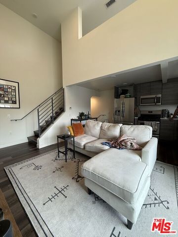 3667 Mentone Avenue, Los Angeles, CA 90034