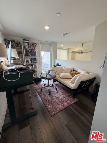 3667 Mentone Avenue, Los Angeles, CA 90034