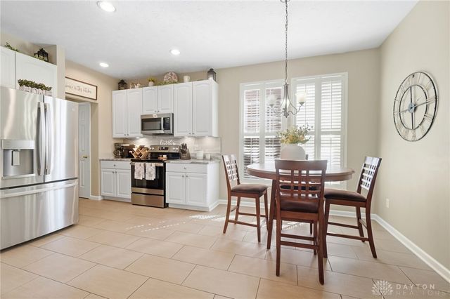 9632 Olde Georgetown Way, Centerville, OH 45458