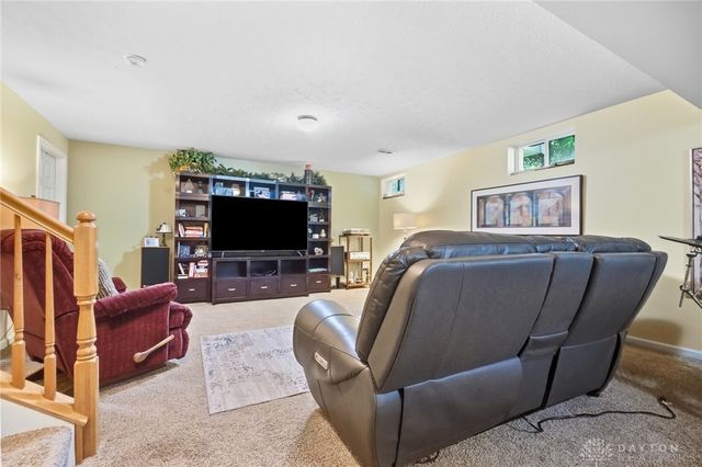 9632 Olde Georgetown Way, Centerville, OH 45458
