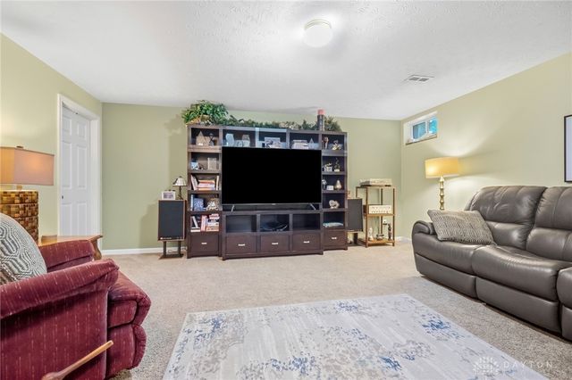 9632 Olde Georgetown Way, Centerville, OH 45458