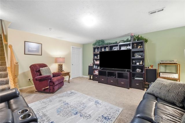 9632 Olde Georgetown Way, Centerville, OH 45458