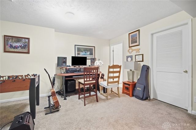 9632 Olde Georgetown Way, Centerville, OH 45458