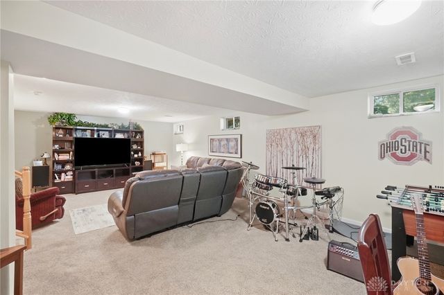 9632 Olde Georgetown Way, Centerville, OH 45458