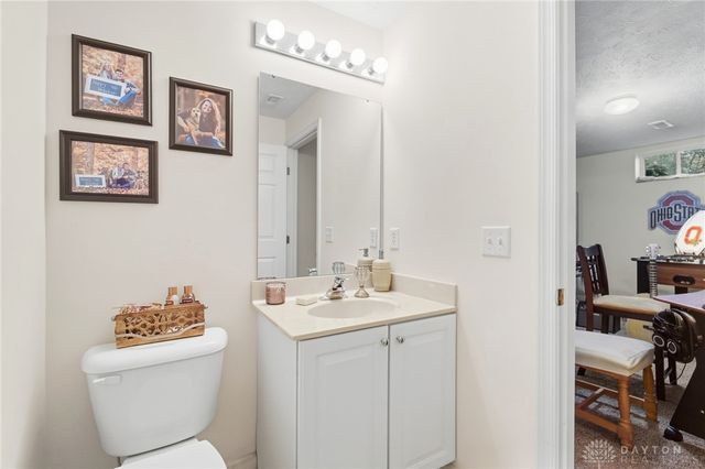 9632 Olde Georgetown Way, Centerville, OH 45458