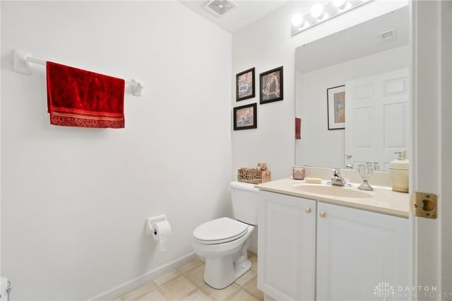 9632 Olde Georgetown Way, Centerville, OH 45458