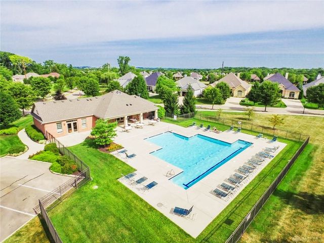 9632 Olde Georgetown Way, Centerville, OH 45458